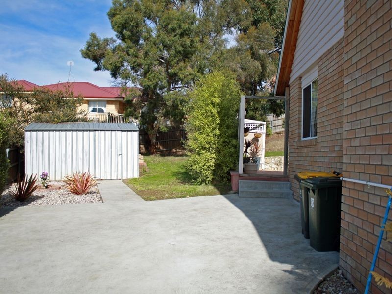 22 Flagstaff Gully Road, Lindisfarne TAS 7015