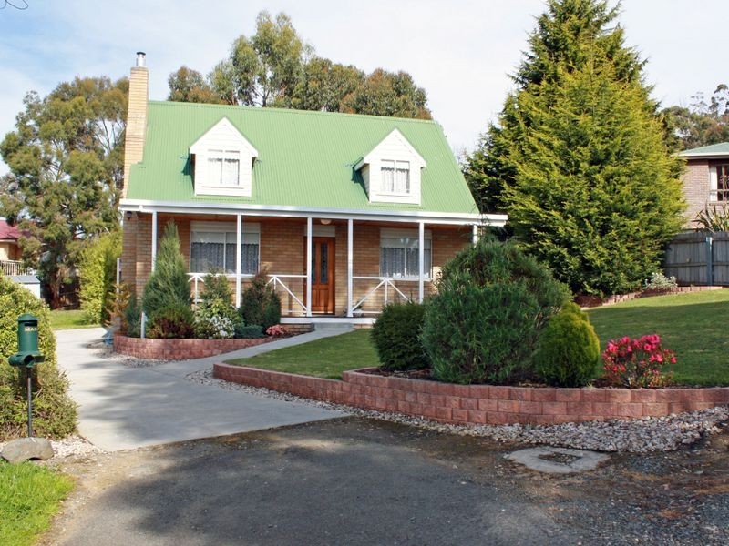 22 Flagstaff Gully Road, Lindisfarne TAS 7015