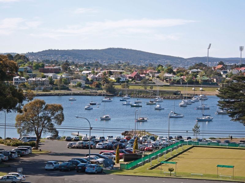 39 Bastick Street, Rosny TAS 7018