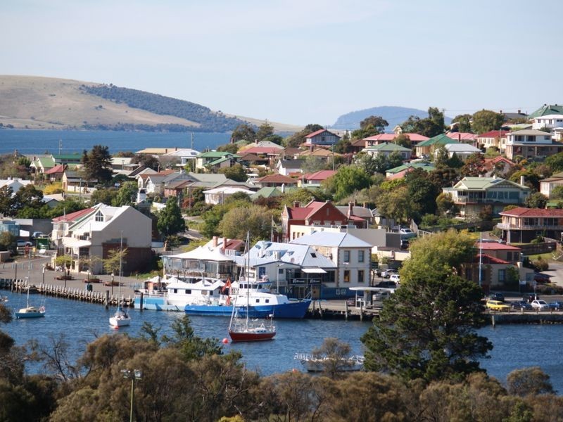 39 Bastick Street, Rosny TAS 7018