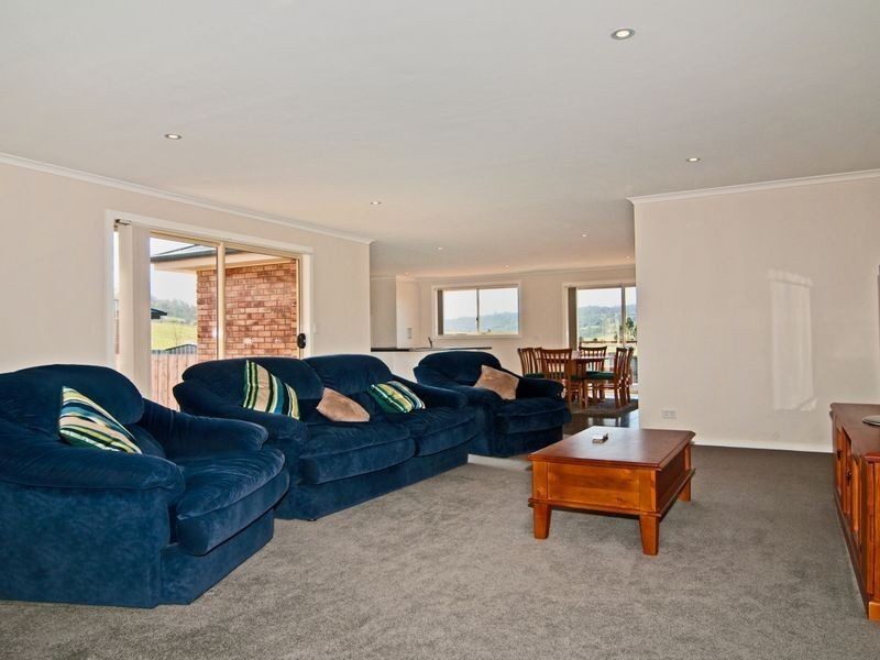 2 Lumsden Road, Howrah TAS 7018