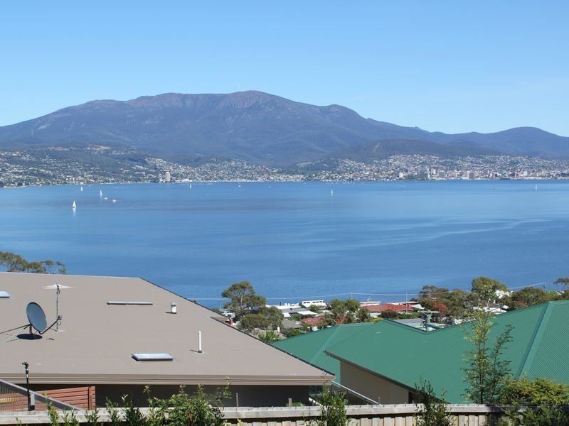 556 Oceana Drive, Howrah TAS 7018