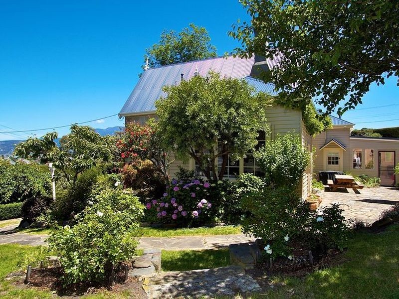 2 Hill Street, Bellerive TAS 7018