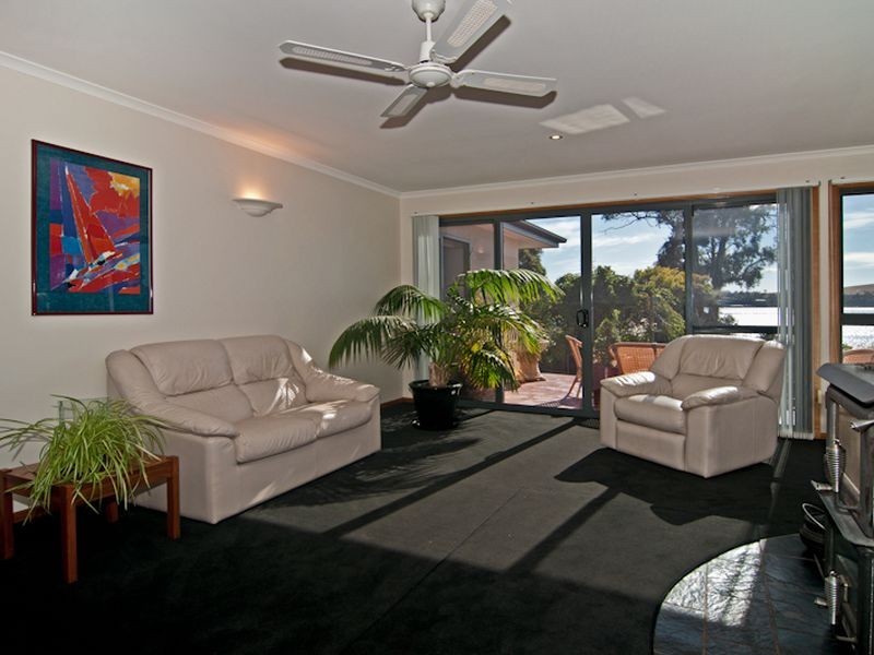 25 Barton Avenue, Triabunna TAS 7190