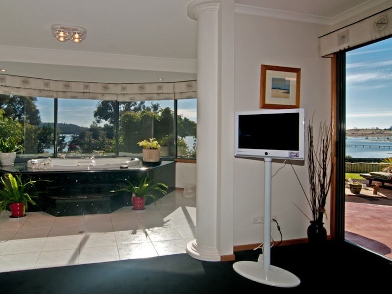 25 Barton Avenue, Triabunna TAS 7190