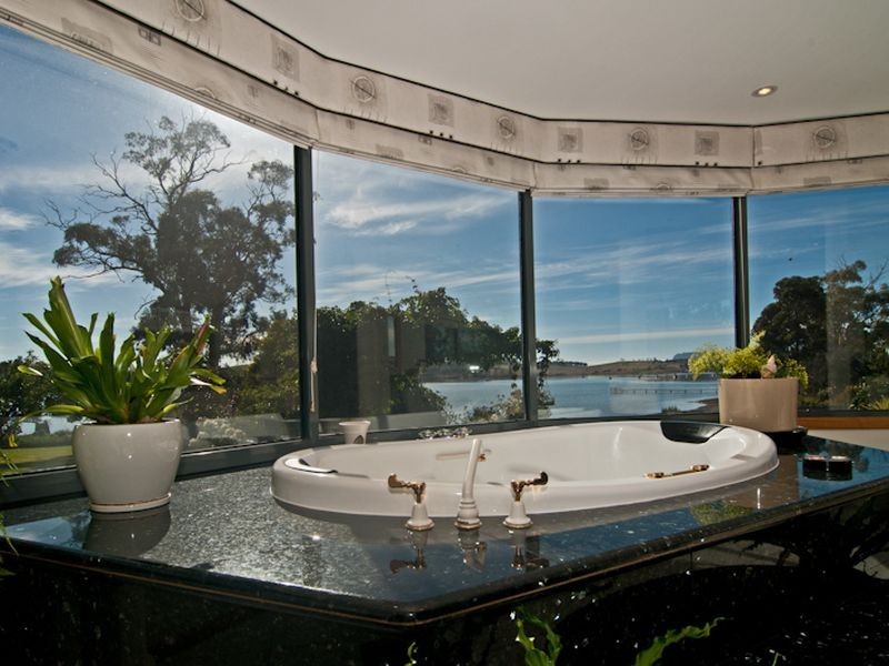 25 Barton Avenue, Triabunna TAS 7190