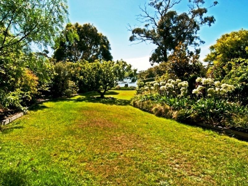 25 Barton Avenue, Triabunna TAS 7190