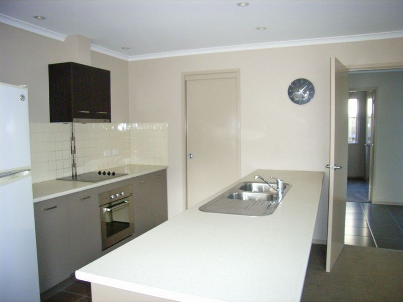 2/5 Erebus Street, Warrane TAS 7018