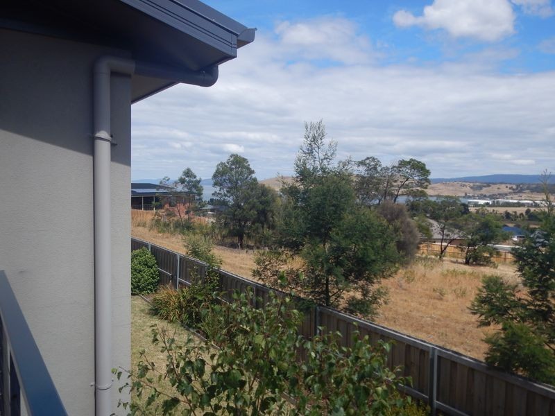 3/81 Oakdowns Parade, Oakdowns TAS 7019