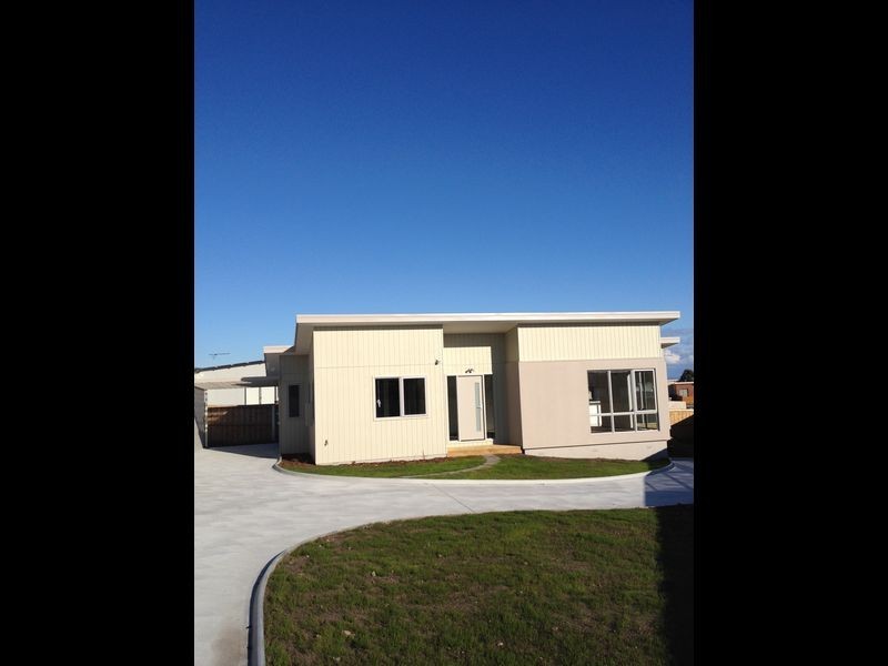 2/27 Mariah Crescent, Oakdowns TAS 7019