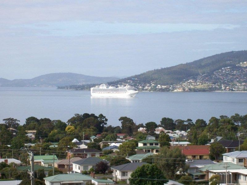 5 Waverley Court, Bellerive TAS 7018