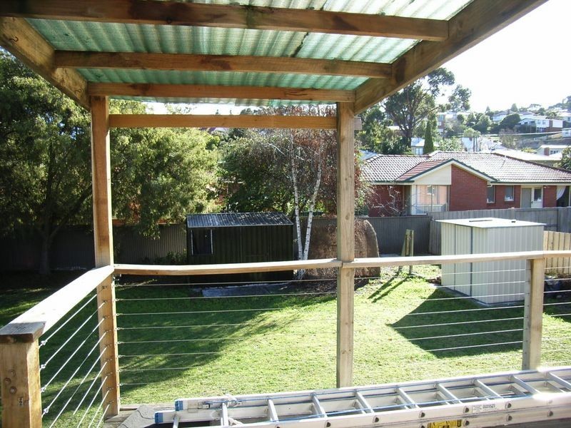 20 Henley Street, Lindisfarne TAS 7015