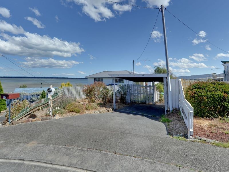 12 Geeves Crescent, Midway Point TAS 7171