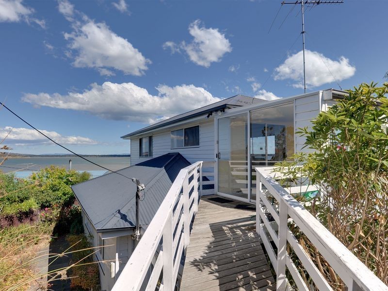 12 Geeves Crescent, Midway Point TAS 7171