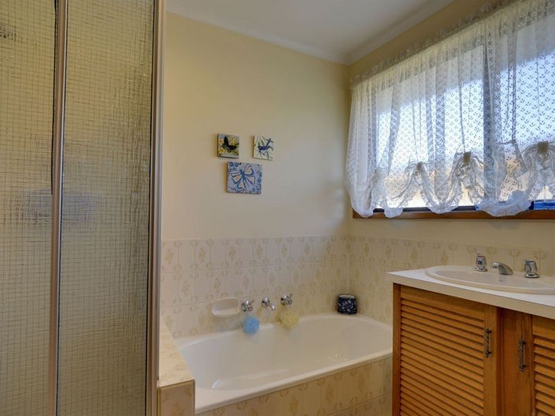 10 Cremorne Avenue, Cremorne TAS 7024