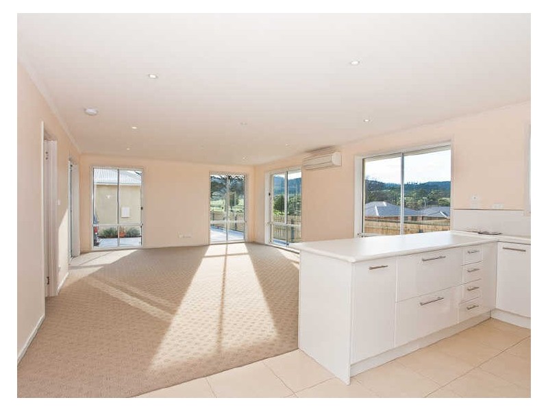 1/16 Glebe Hill Road, Howrah TAS 7018