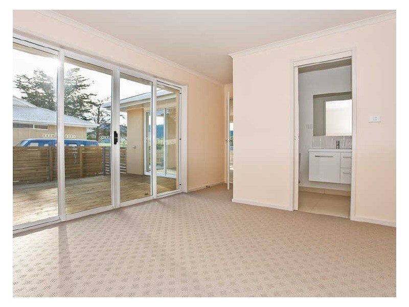 1/16 Glebe Hill Road, Howrah TAS 7018