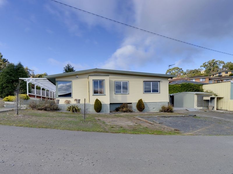 1/90 Gordons Hill Road, Lindisfarne TAS 7015