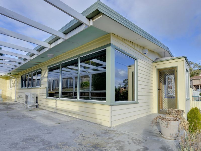 1/90 Gordons Hill Road, Lindisfarne TAS 7015