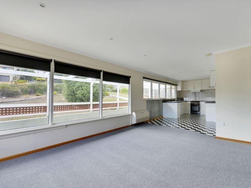 1/90 Gordons Hill Road, Lindisfarne TAS 7015