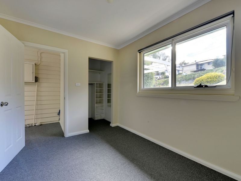1/90 Gordons Hill Road, Lindisfarne TAS 7015