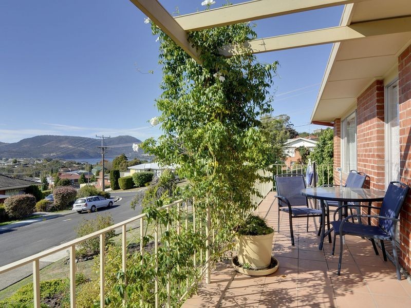 16 Tavistock Road, Austins Ferry TAS 7011