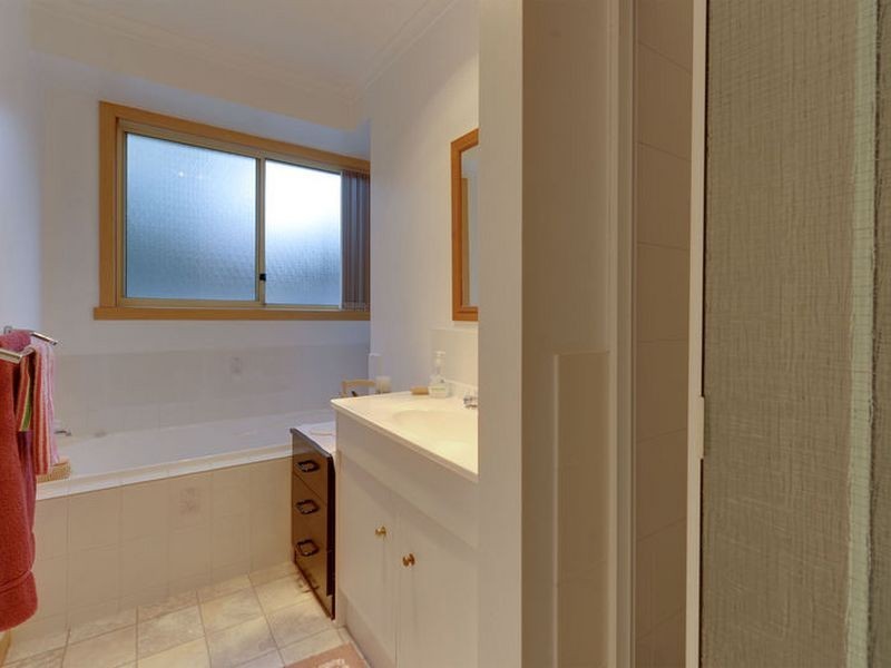 1/30A Clinton Road, Geilston Bay TAS 7015