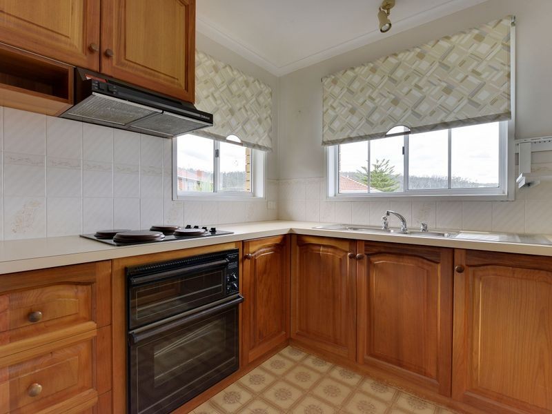 3/36 Nankoor Crescent, Howrah TAS 7018