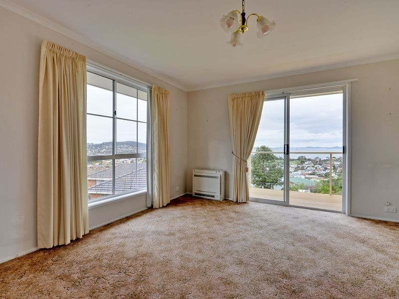 3/36 Nankoor Crescent, Howrah TAS 7018