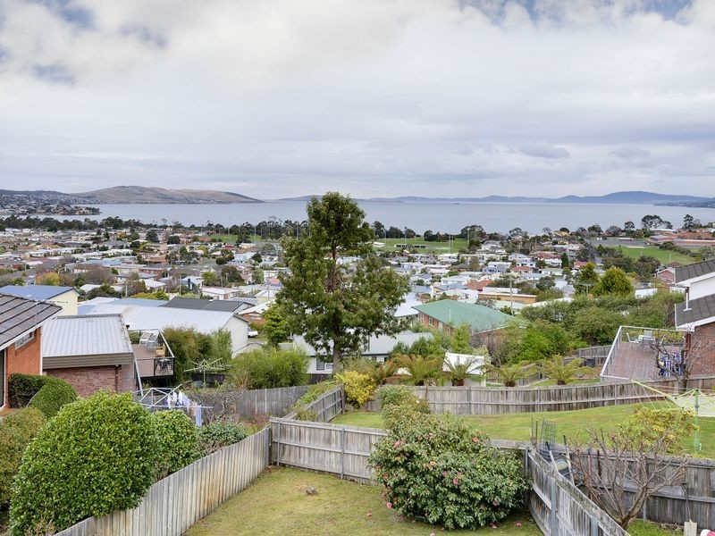 3/36 Nankoor Crescent, Howrah TAS 7018