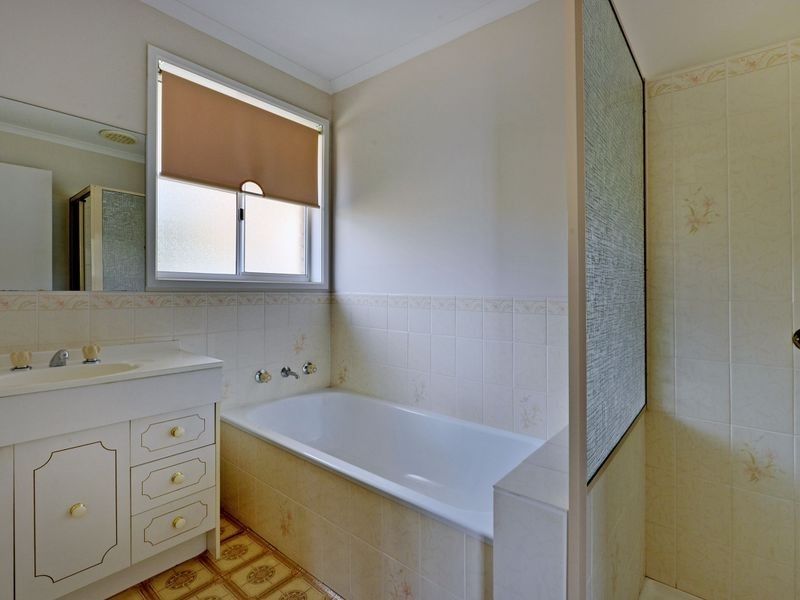 3/36 Nankoor Crescent, Howrah TAS 7018