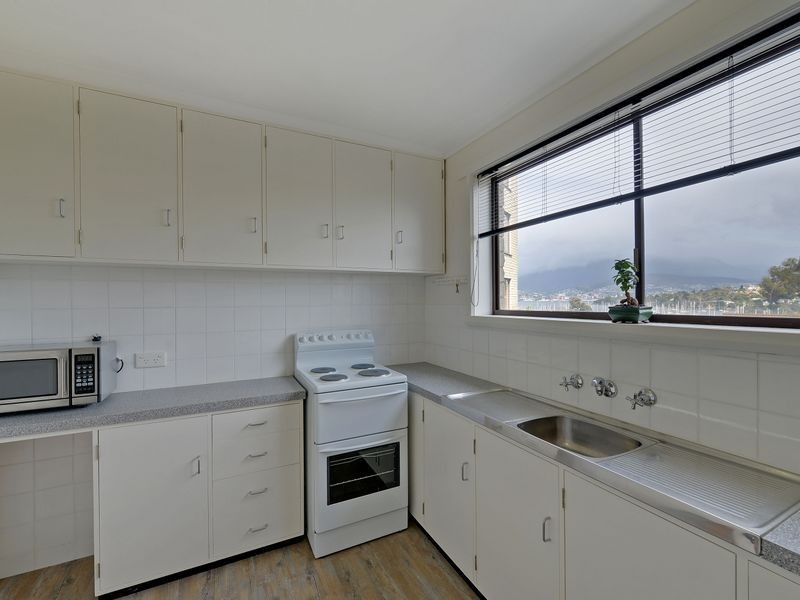 13/9 Alma Street, Bellerive TAS 7018