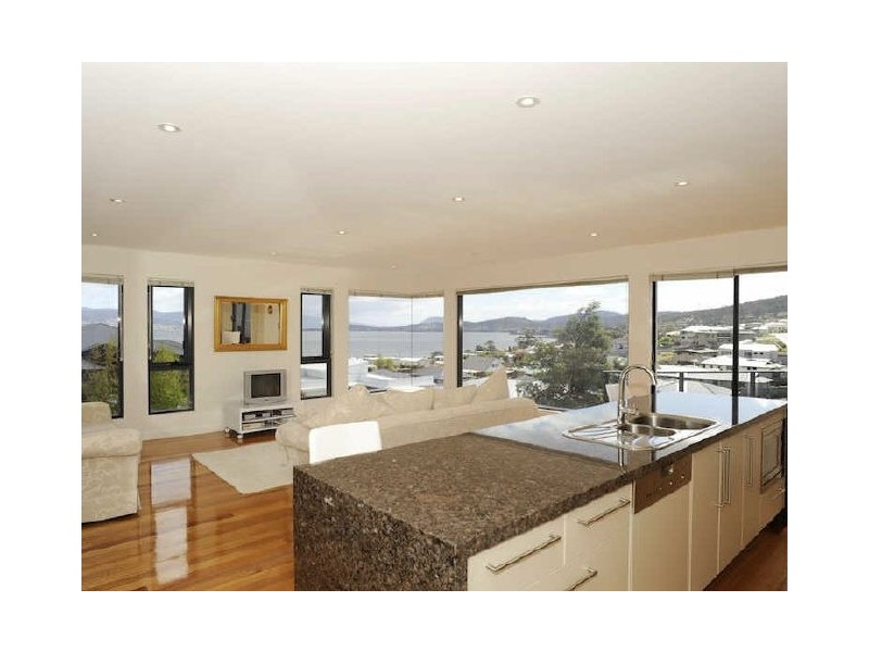 52 Arlunya Street, Tranmere TAS 7018