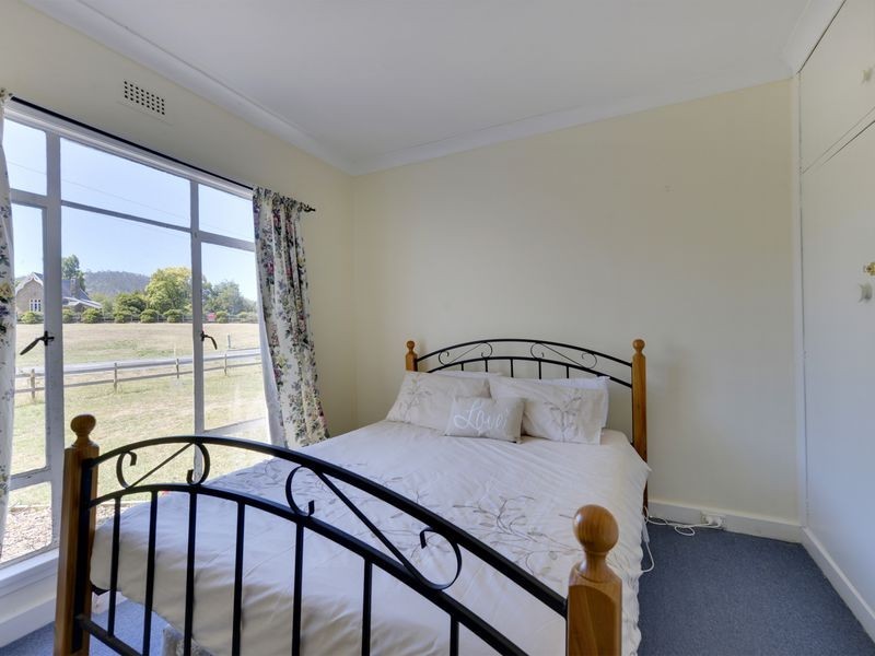 5 South Arm Road, Rokeby TAS 7019