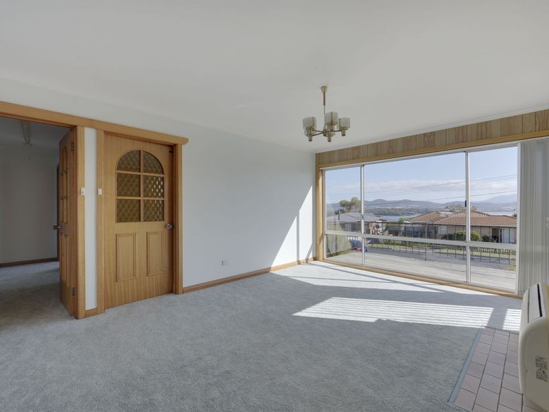 5 Singapore Street, Midway Point TAS 7171