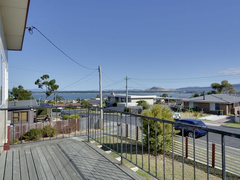 5 Singapore Street, Midway Point TAS 7171