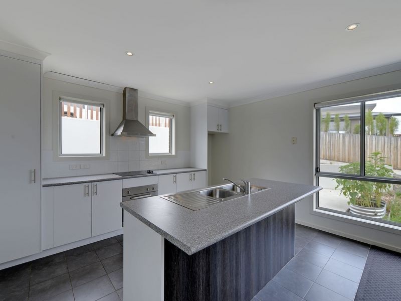 2/55 Horizon Drive, Sorell TAS 7172
