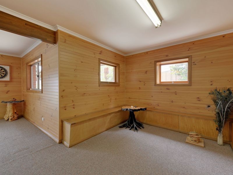 125 Derwent Avenue, Lindisfarne TAS 7015