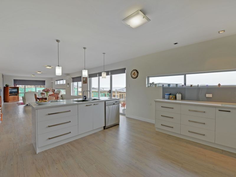17 Ivy Close, Oakdowns TAS 7019