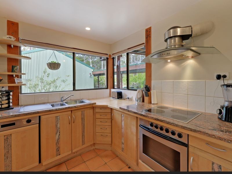 1587 Huon Road, Longley TAS 7150