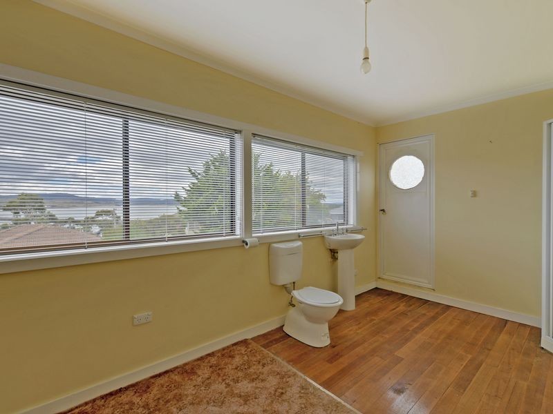 17 Third Avenue, Midway Point TAS 7171