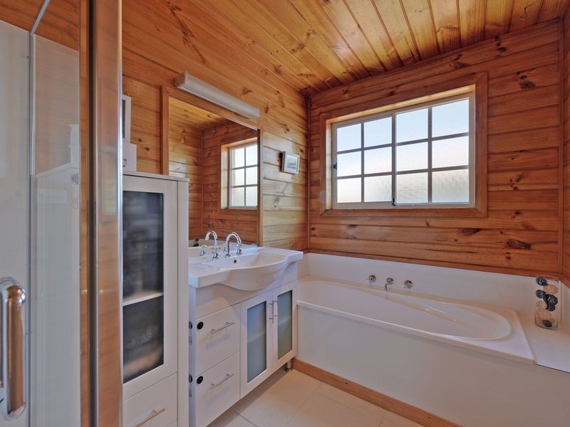 38 Raynors Road, Midway Point TAS 7171