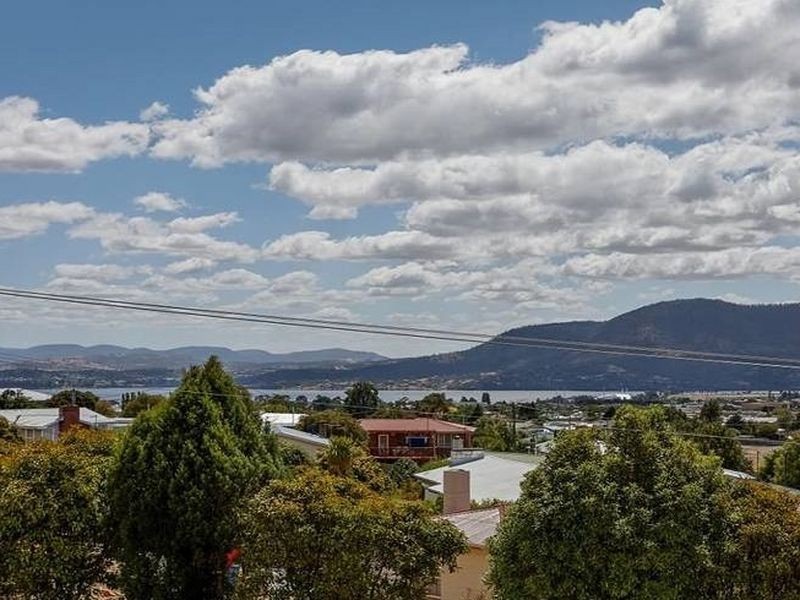 16 Burton Street, Glenorchy TAS 7010
