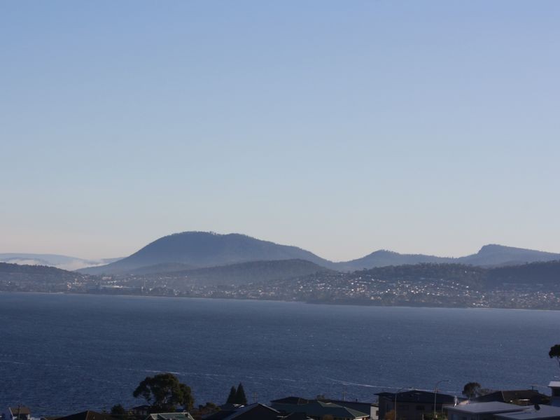 4 Reliance Court, Tranmere TAS 7018
