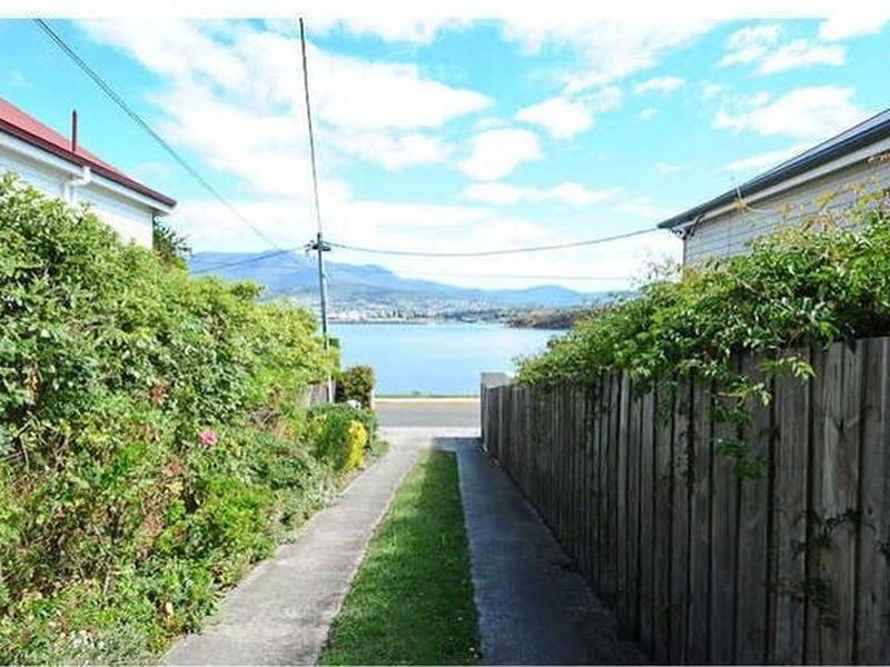 1/11a Victoria Esplanade, Bellerive TAS 7018