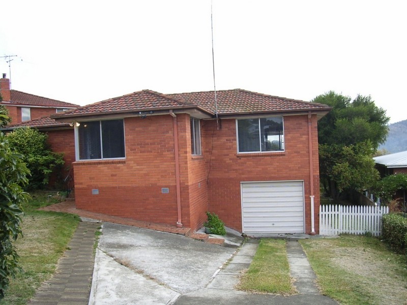 92 Binalong Road, Mornington TAS 7018