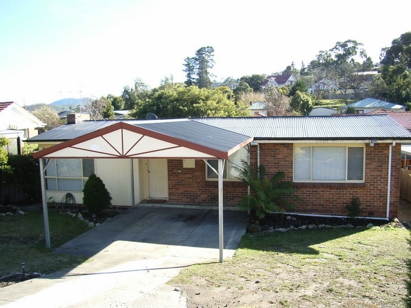 20 Henley Street, Lindisfarne TAS 7015