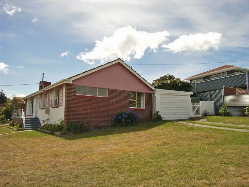 2 Anstey Street, Howrah TAS 7018