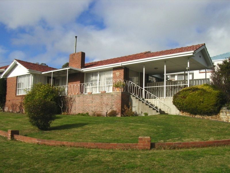 33 Cottesloe Street, Lindisfarne TAS 7015