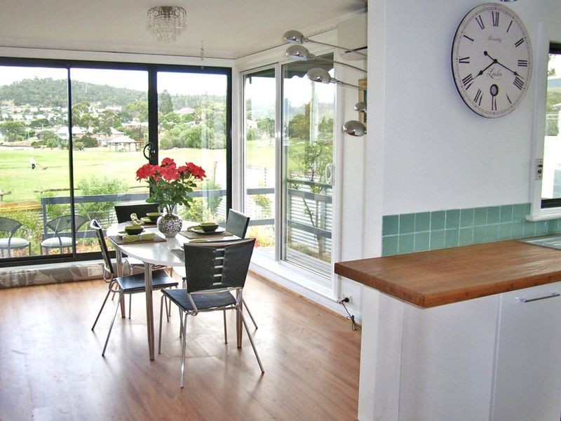 2 Nietta Road, Lindisfarne TAS 7015